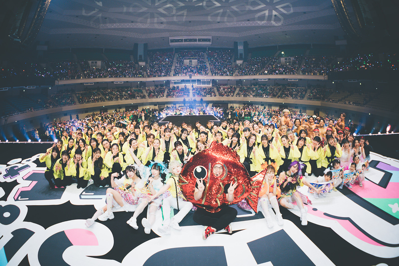 にっぽんワチャチャのライブ中の写真