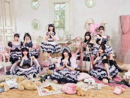 中村里砂プロデュースのアイドルグループ「MEOWMEW」の写真